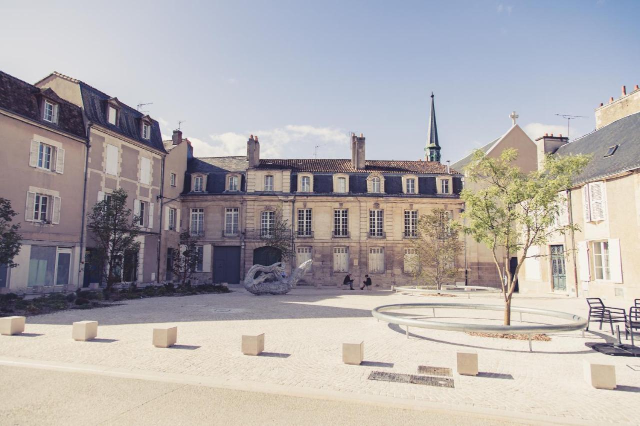 La Maison De La Liberte Jean-Francois De La Perouse Poitiers Exterior photo